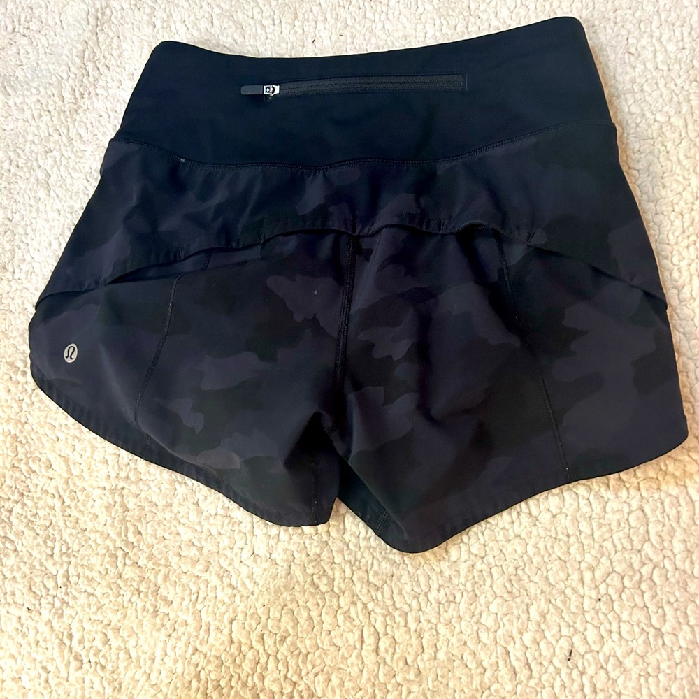 Lululemon Speed-up 4" short, size 2